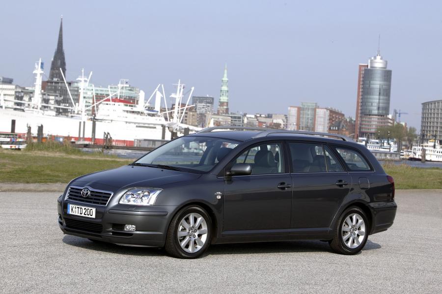  Toyota Avensis Wagon 2003 года  (фото 19 из 76)